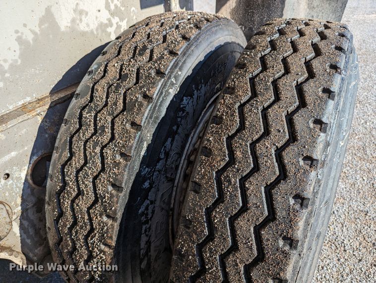 image for item LM9800 1983 Fruehauf ND1-22-7 DA5-24 F2U/C  end dump trailer