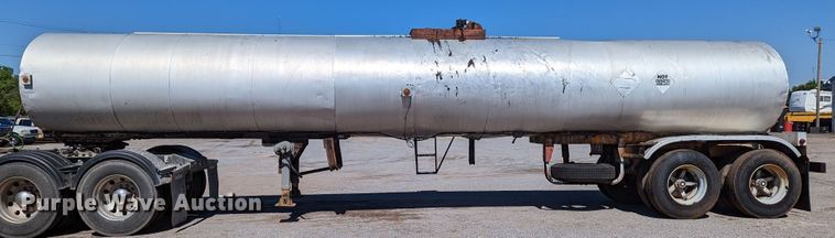 image for item LM9806 1974 Trailmobile T41I1CBF  tank trailer