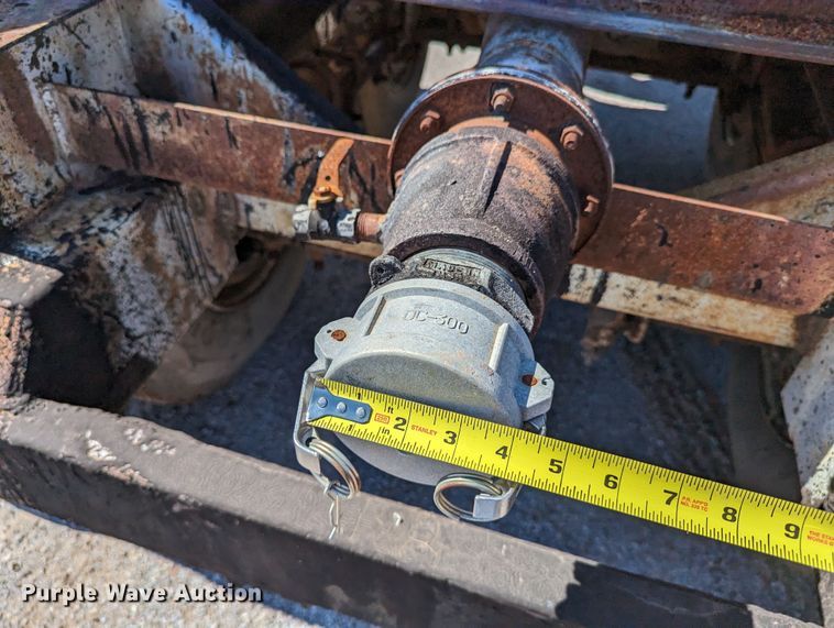 image for item LM9806 1974 Trailmobile T41I1CBF  tank trailer