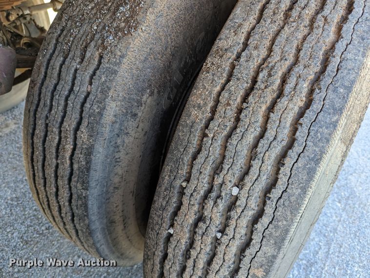 image for item LM9806 1974 Trailmobile T41I1CBF  tank trailer