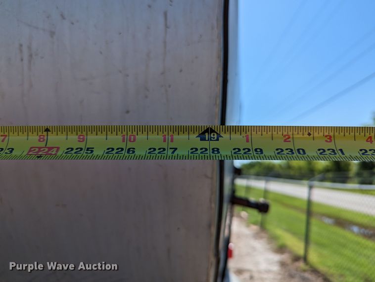 image for item LM9807 1970 Trailmobile T41I1CBF  tank trailer