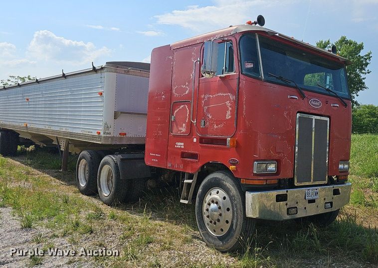 image for item LW9626 1984 Peterbilt 362  semi truck