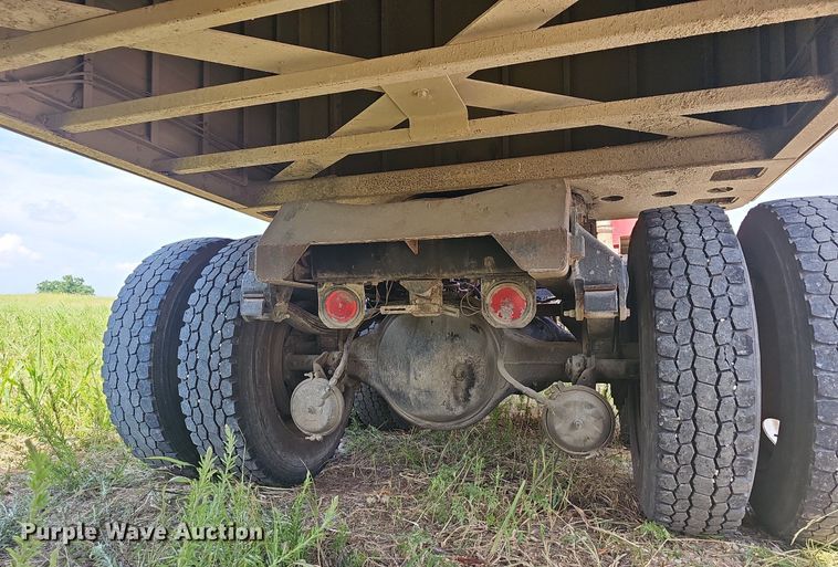 image for item LW9626 1984 Peterbilt 362  semi truck