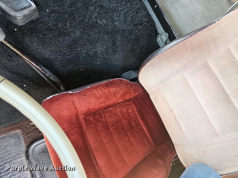 image for item LW9626 1984 Peterbilt 362  semi truck