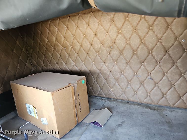 image for item LW9626 1984 Peterbilt 362  semi truck