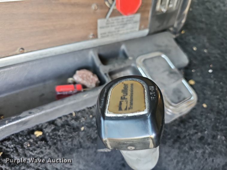 image for item LW9626 1984 Peterbilt 362  semi truck