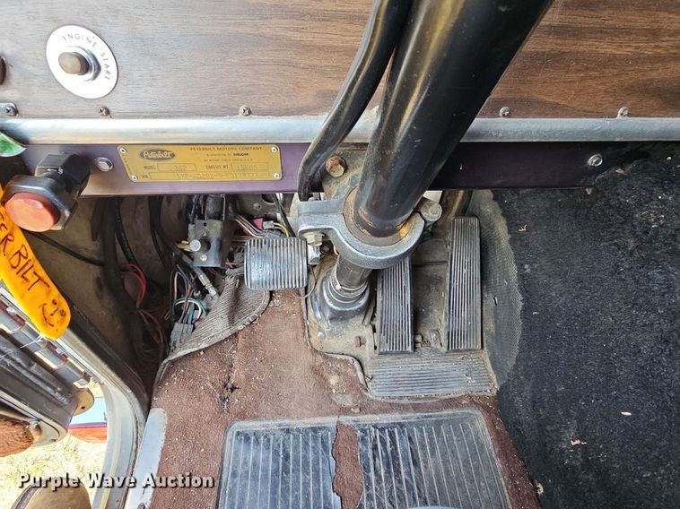image for item LW9626 1984 Peterbilt 362  semi truck