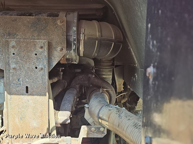 image for item LW9626 1984 Peterbilt 362  semi truck