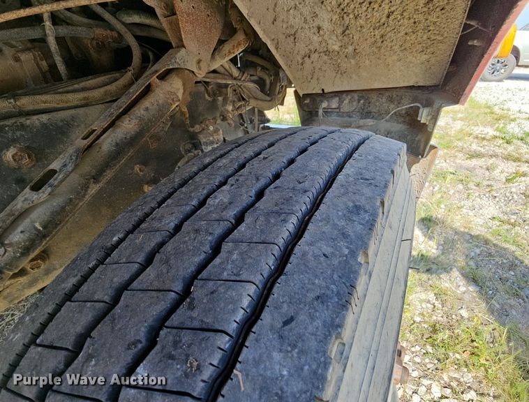 image for item LW9626 1984 Peterbilt 362  semi truck