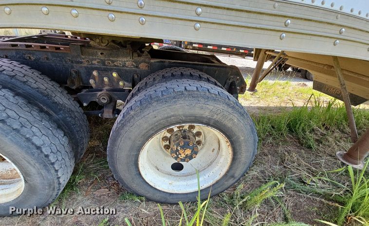 image for item LW9626 1984 Peterbilt 362  semi truck