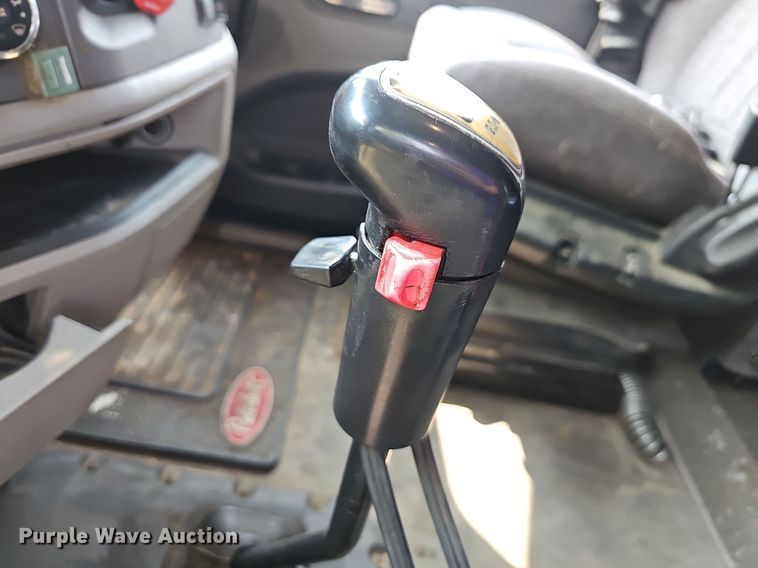 image for item LW9672 2015 Peterbilt 579  semi truck