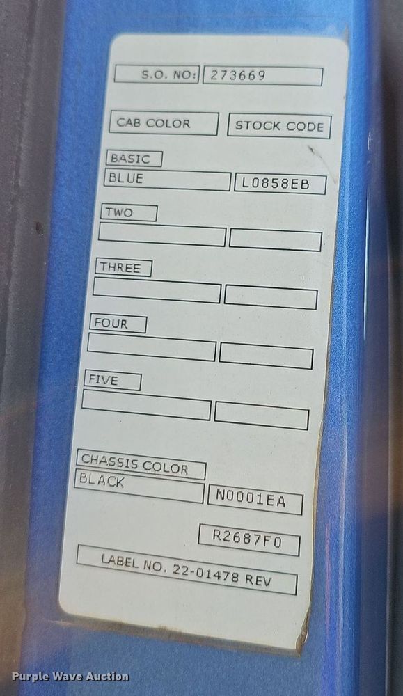 image for item LW9672 2015 Peterbilt 579  semi truck