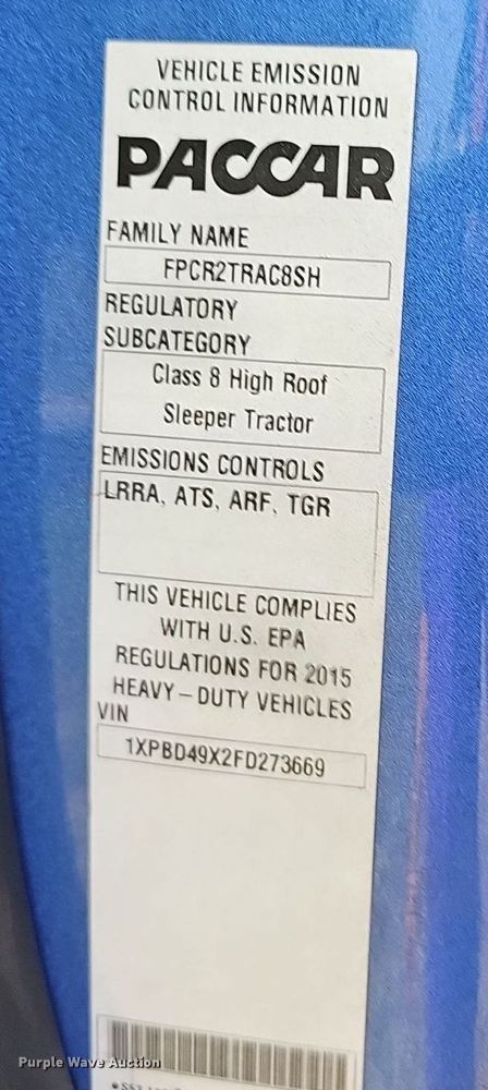 image for item LW9672 2015 Peterbilt 579  semi truck