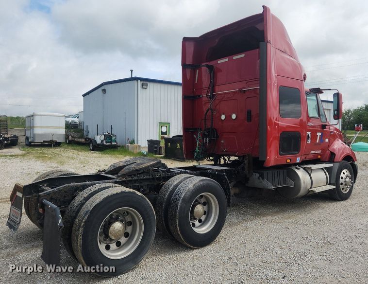 image for item LX9554 2013 International ProStar  semi truck