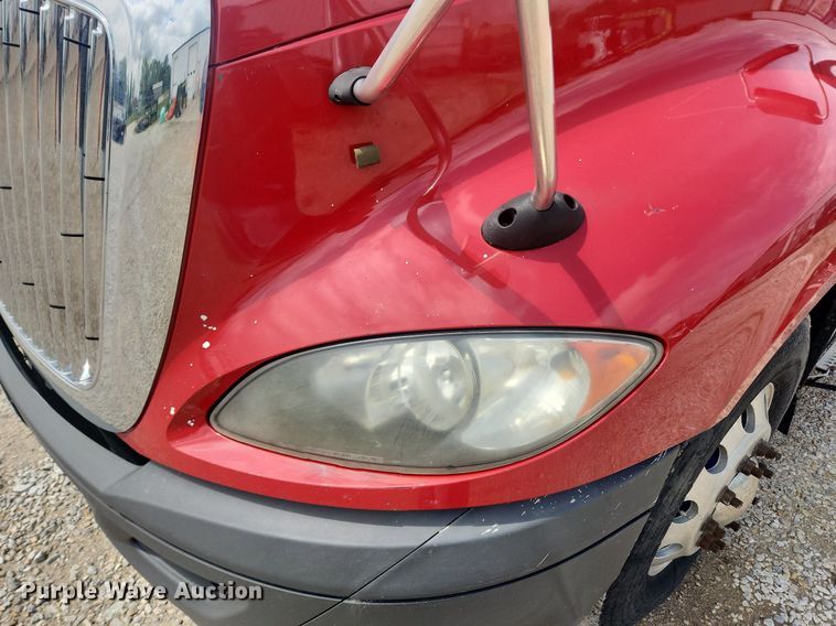 image for item LX9554 2013 International ProStar  semi truck