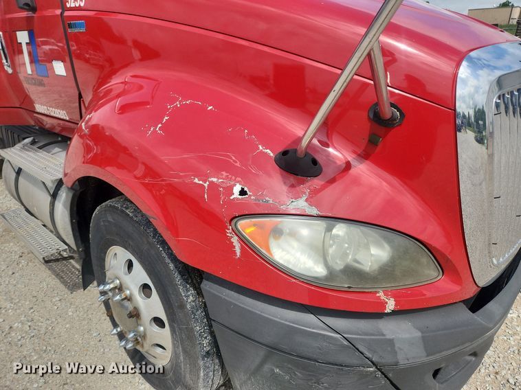 image for item LX9554 2013 International ProStar  semi truck