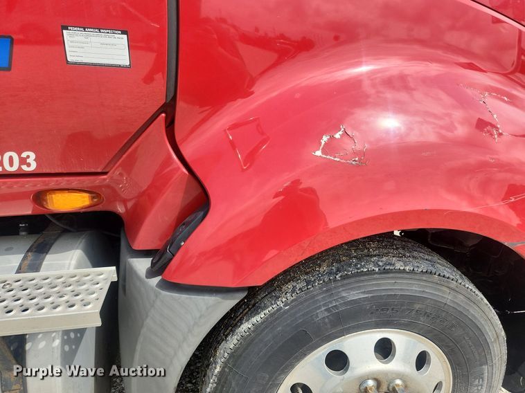 image for item LX9554 2013 International ProStar  semi truck