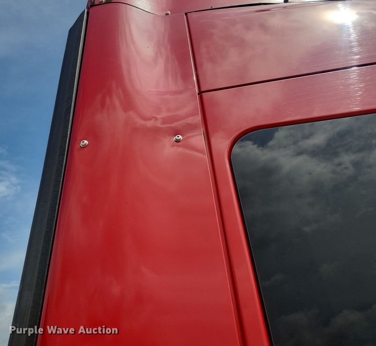 image for item LX9554 2013 International ProStar  semi truck