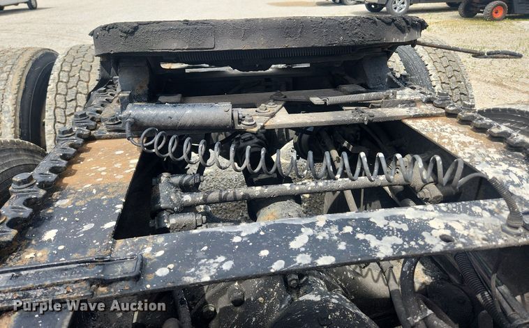 image for item LX9554 2013 International ProStar  semi truck