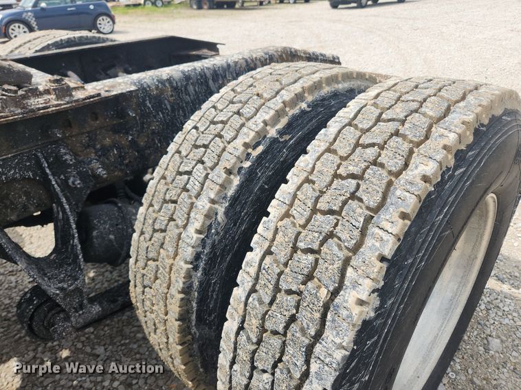 image for item LX9554 2013 International ProStar  semi truck