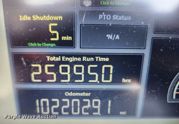 image for item LX9707 2015 Volvo VNL  semi truck