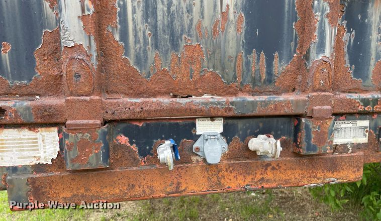 image for item LY9749 1992 Utility  flatbed trailer