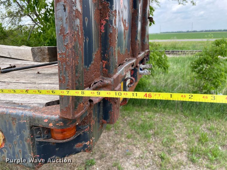 image for item LY9749 1992 Utility  flatbed trailer