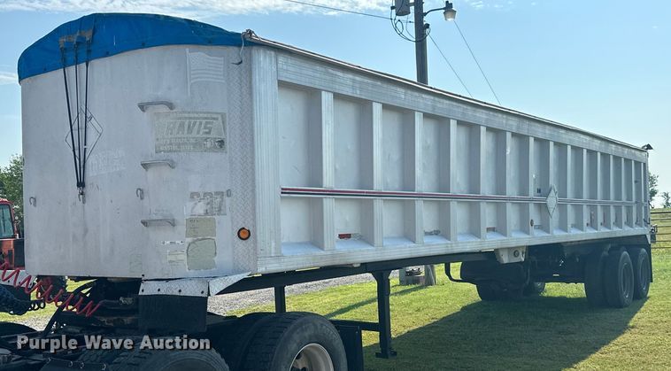 image for item MB9532 1991 Travis  end dump trailer