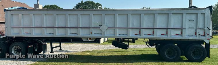 image for item MB9532 1991 Travis  end dump trailer