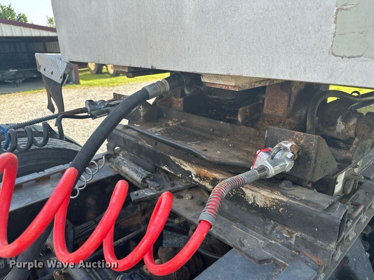 image for item MB9532 1991 Travis  end dump trailer