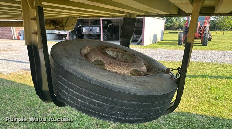 image for item MB9532 1991 Travis  end dump trailer