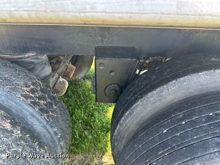 image for item MB9532 1991 Travis  end dump trailer