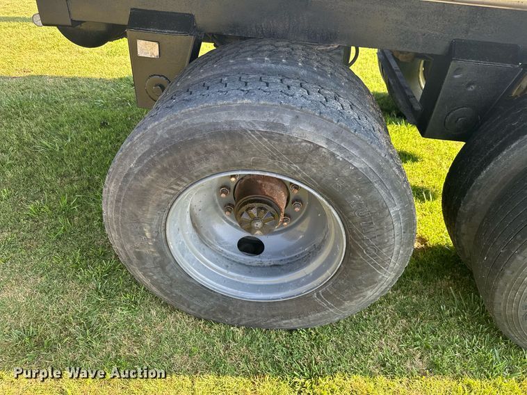 image for item MB9532 1991 Travis  end dump trailer