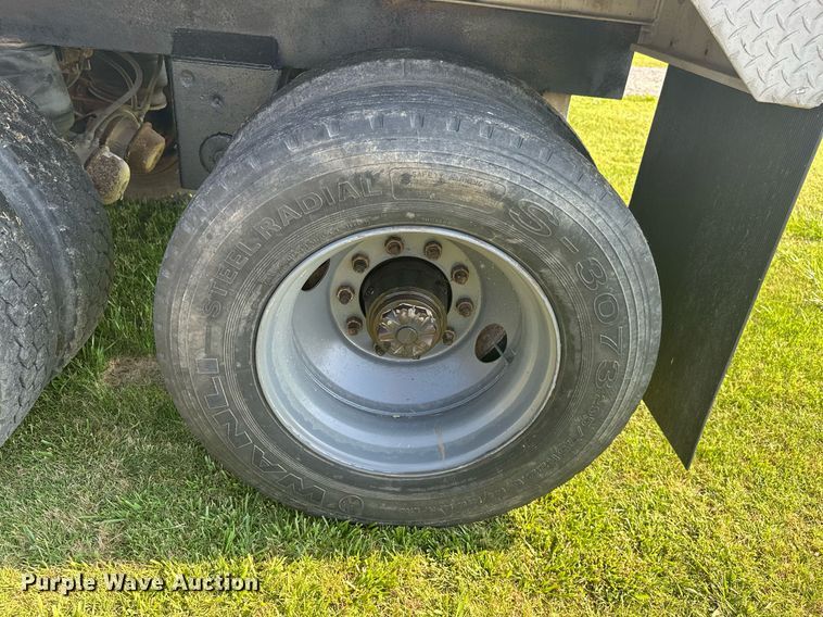 image for item MB9532 1991 Travis  end dump trailer