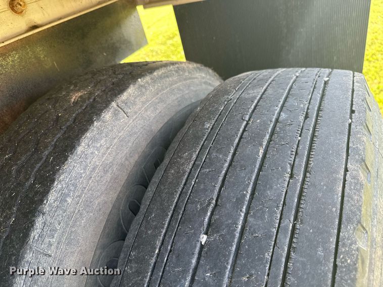 image for item MB9532 1991 Travis  end dump trailer