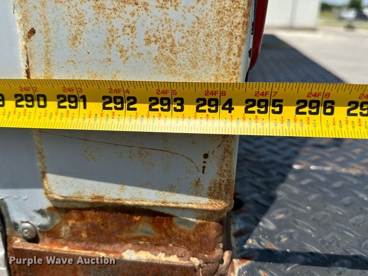 image for item MB9540 2012 International DuraStar 4300  box truck