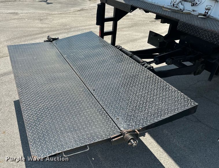 image for item MB9540 2012 International DuraStar 4300  box truck