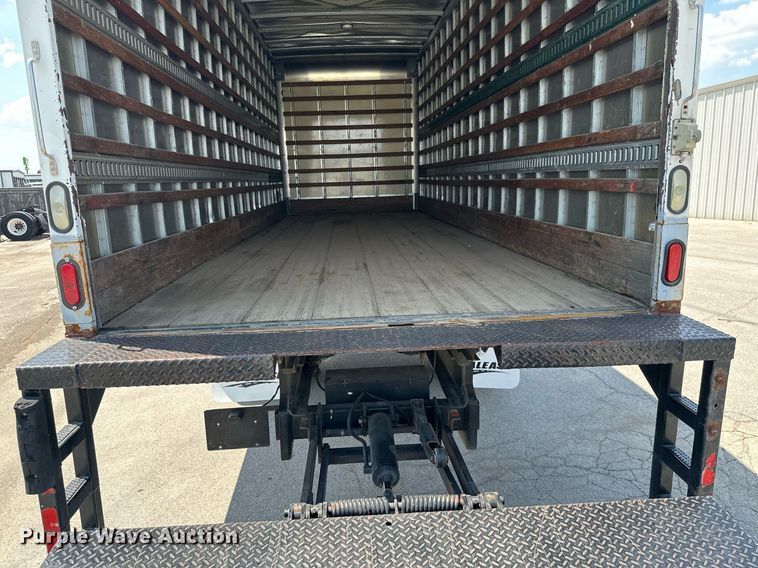image for item MB9540 2012 International DuraStar 4300  box truck