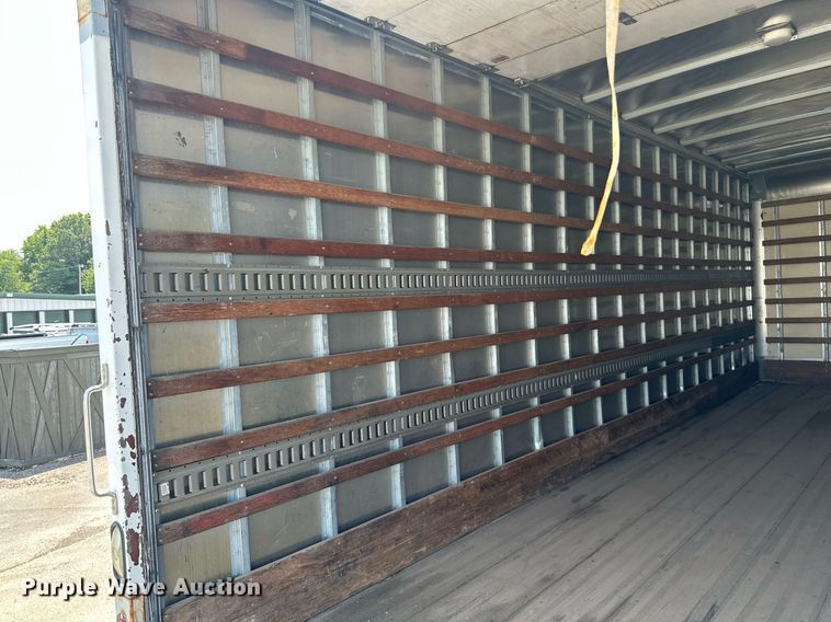 image for item MB9540 2012 International DuraStar 4300  box truck