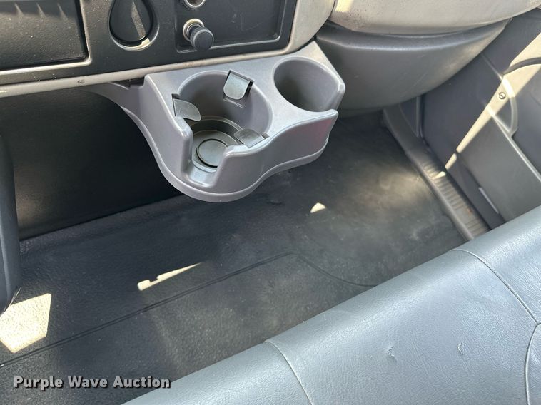 image for item MB9540 2012 International DuraStar 4300  box truck