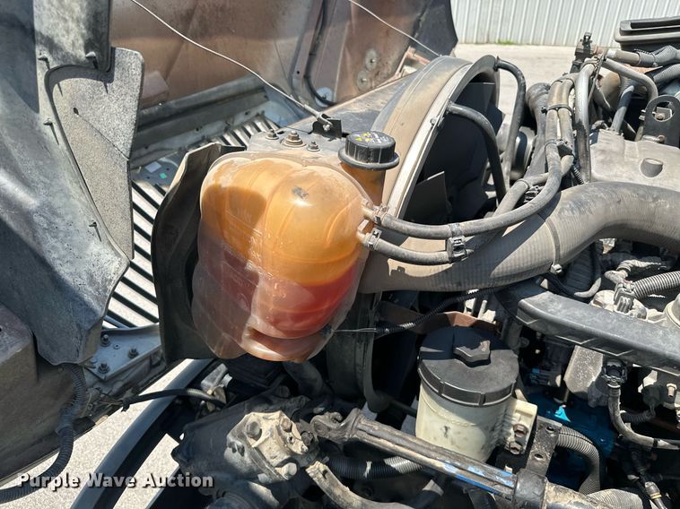 image for item MB9540 2012 International DuraStar 4300  box truck