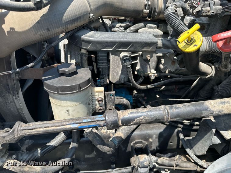 image for item MB9540 2012 International DuraStar 4300  box truck