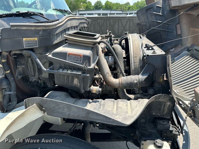 image for item MB9540 2012 International DuraStar 4300  box truck