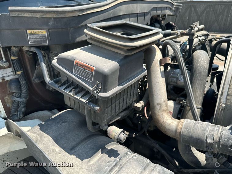 image for item MB9540 2012 International DuraStar 4300  box truck