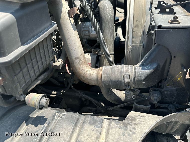 image for item MB9540 2012 International DuraStar 4300  box truck