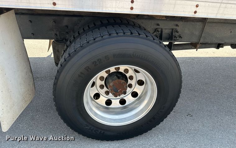 image for item MB9540 2012 International DuraStar 4300  box truck