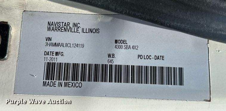 image for item MB9540 2012 International DuraStar 4300  box truck