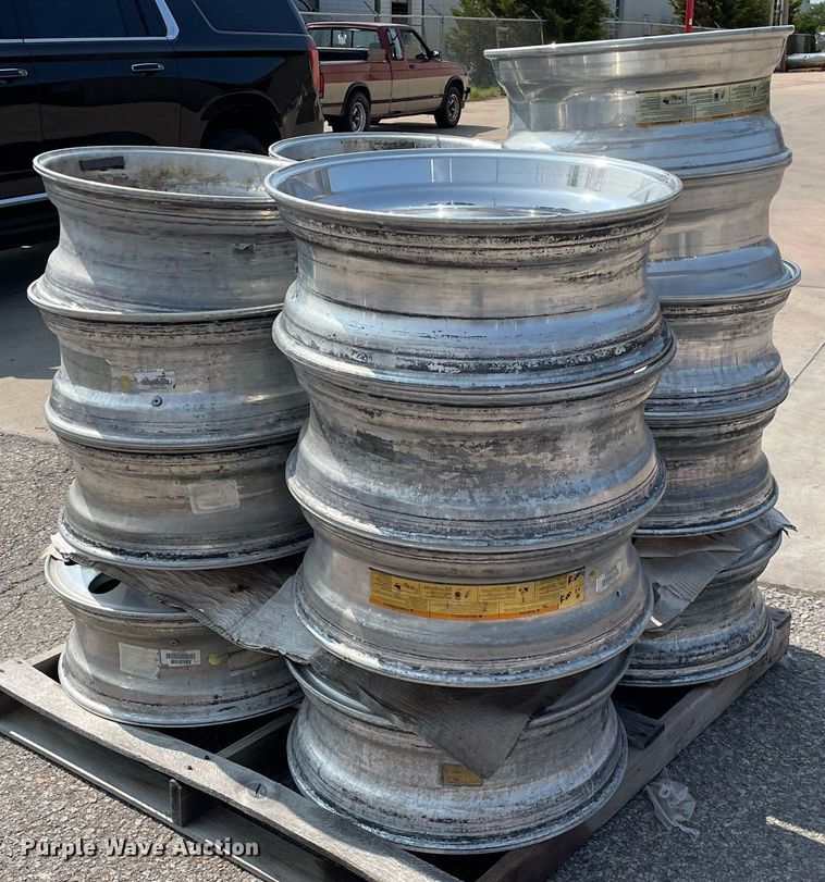 image for item ME9917 (17) aluminum wheels