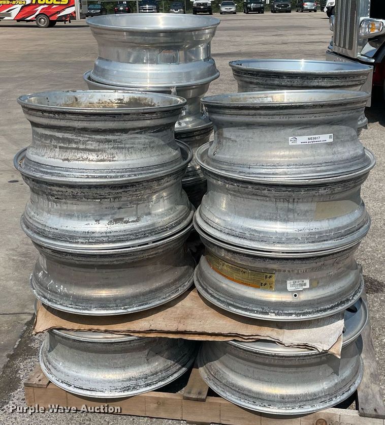 image for item ME9917 (17) aluminum wheels