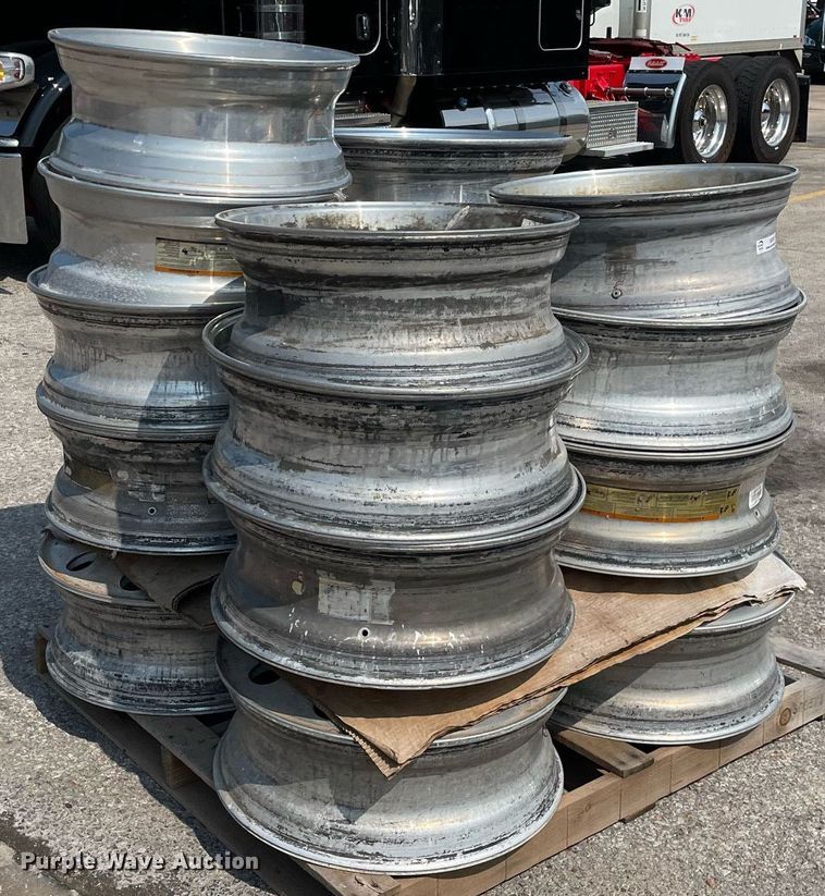 image for item ME9917 (17) aluminum wheels